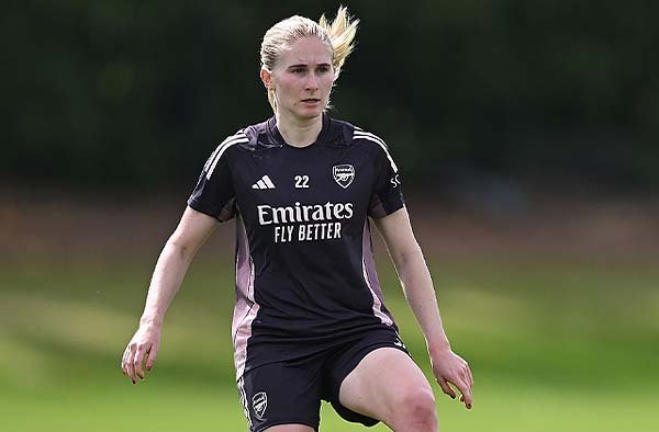 Jenna Nighswonger for FemaleSports.in