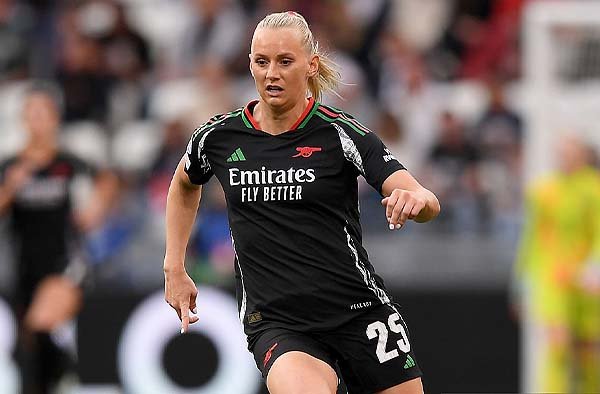 Stina Blackstenius for FemaleSports.in