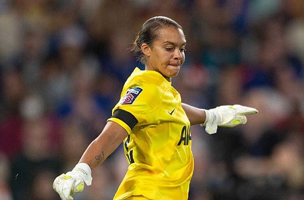 Rebecca Spencer for FemaleSports.in