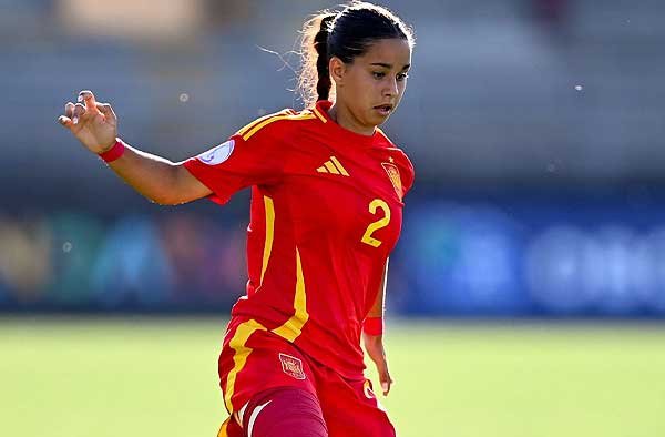 Martina González’ for FemaleSports.in