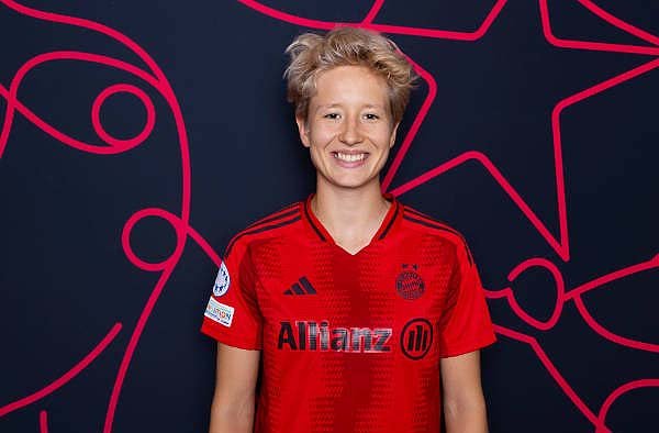 Amelie-Roduner for FemaleSports.in