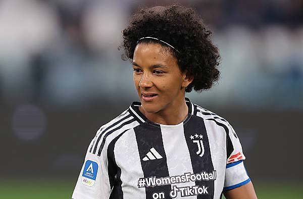 Sara-Gama. FemaleSPorts.in