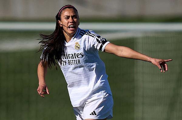 Antonia for FemaleSports.in