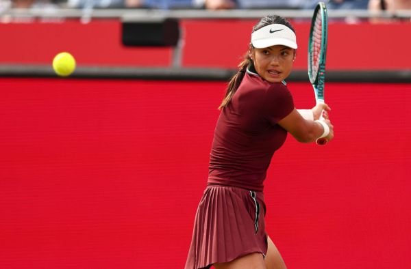 Emma Raducanu Knocked Out in Queen’s Club 2025 Quarterfinals