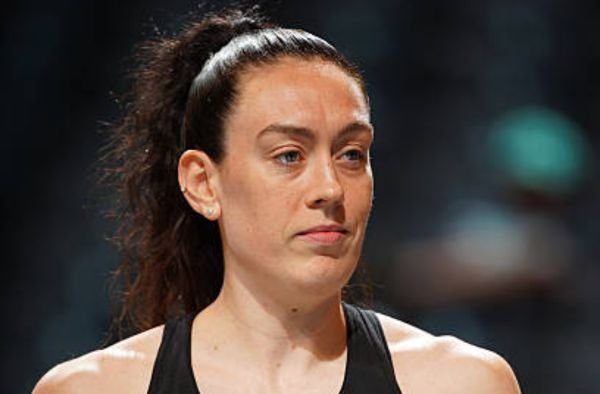 Liberty’s Breanna Stewart Sidelined Indefinitely with Knee Bone Bruise
