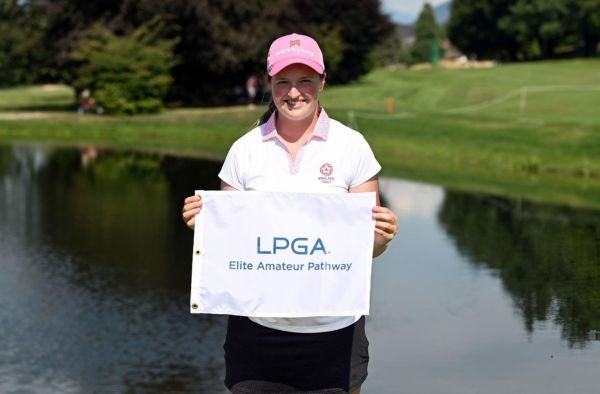 Lottie Woad Turns Pro Following Near-Win at 2025 Evian Championship