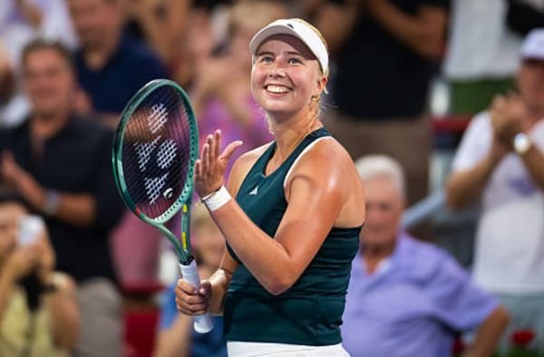 Clara Tauson Shocks Iga Swiatek to Advance to Montreal Quarterfinals