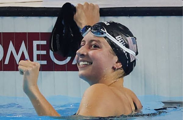 Kate Douglass Wins Gold, Breaks Record at 2025 World Aquatics